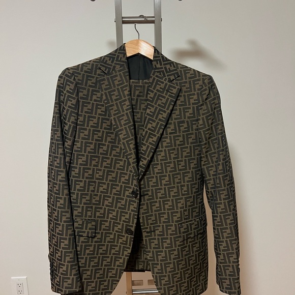 Fendi Monogram Suit - Picture 5 of 5